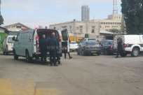  بالصور: إصابة متوسطة لعامل وسط حي النزهة بمدينة يافا 